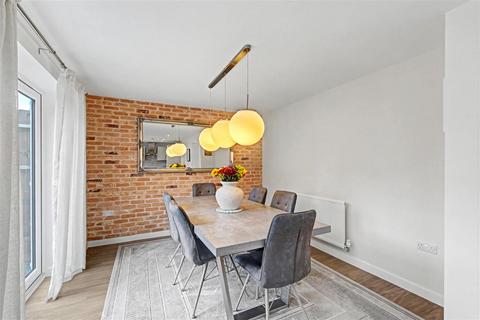 5 bedroom detached house for sale, Pheasant Way, Calverton