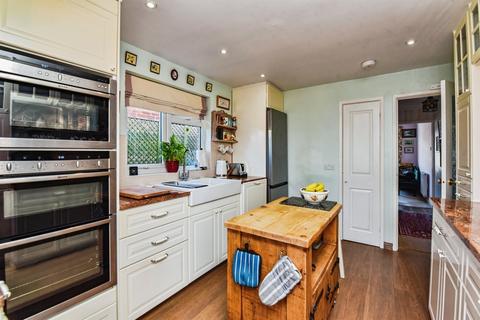 2 bedroom detached bungalow for sale, Champney Road, Frome