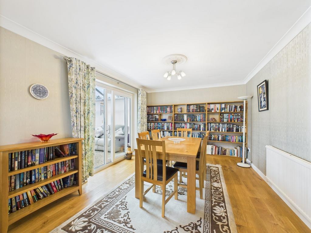 Open plan lounge & dining room