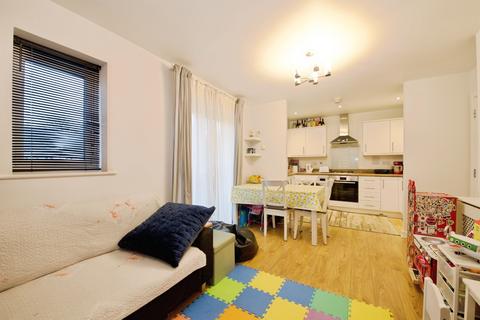 2 bedroom apartment for sale, Cezanne Road, Watford