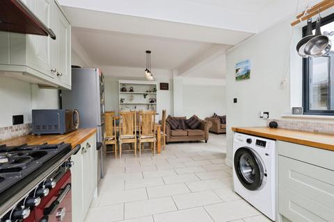 4 bedroom detached house for sale, Kings Drive, EASTBOURNE