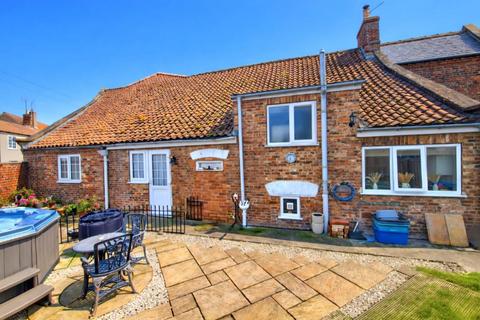 4 bedroom cottage for sale, Scarborough Road, Malton YO17