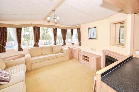 2 bedroom park home to rent, Stan Hill Charlwood RH6