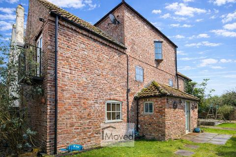 undefined, Clay Lane, Breighton, Selby