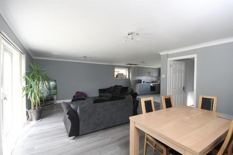 undefined, Brook Road, Brentwood