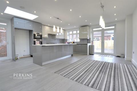 4 bedroom house to rent, Southall, UB1