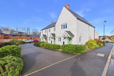 3 bedroom end of terrace house for sale, Catch Yard Road, Silverstone, NN12
