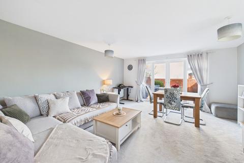 3 bedroom end of terrace house for sale, Catch Yard Road, Silverstone, NN12