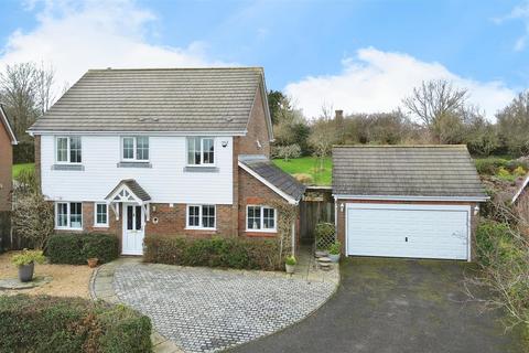 4 bedroom detached house for sale, High Meadow, Northiam