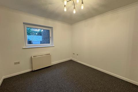 1 bedroom flat to rent, Sandgate Esplanade, Sandgate, CT20