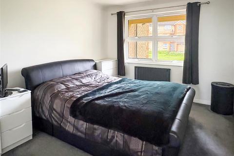 2 bedroom property for sale, Sea Road, Rustington BN16