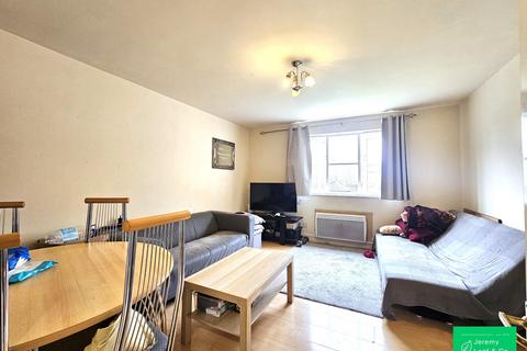 2 bedroom flat to rent, 25 Simms Gardens, N2 8