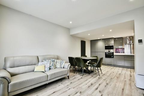 4 bedroom end of terrace house for sale, Catterick Road, Greater Manchester M20