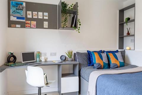 Studio to rent, Hockley, Nottingham NG1