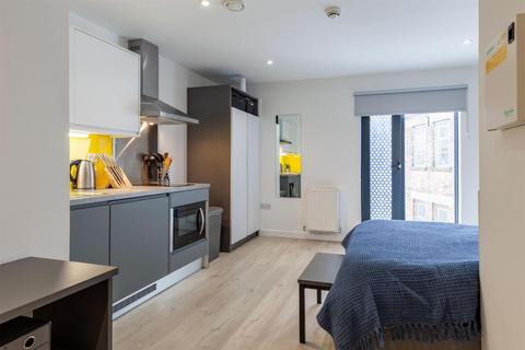 Studio to rent, Hockley, Nottingham NG1