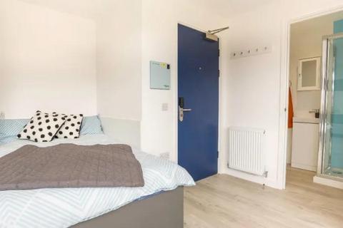 Studio to rent, Hockley, Nottingham NG1
