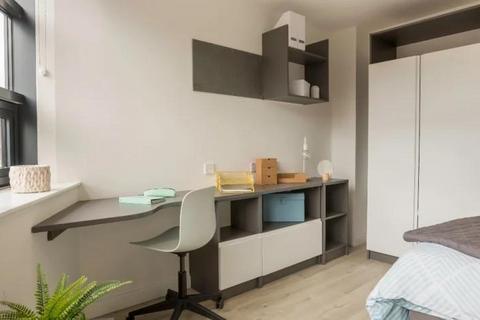 Studio to rent, Hockley, Nottingham NG1