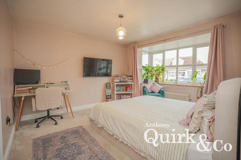 3 bedroom bungalow for sale, Meynell Avenue, Canvey Island, SS8