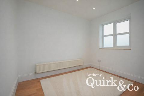 3 bedroom bungalow for sale, Meynell Avenue, Canvey Island, SS8