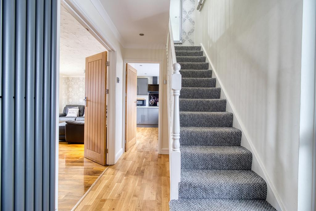 Hallway - Ewe Move Swindon South