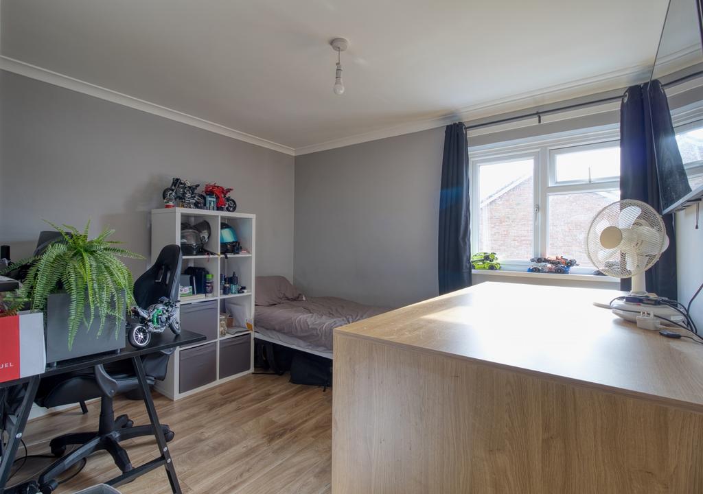 Bedroom Two - Ewe Move Swindon South