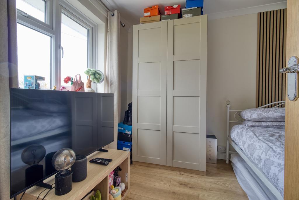 Bedroom Three - Ewe Move Swindon South