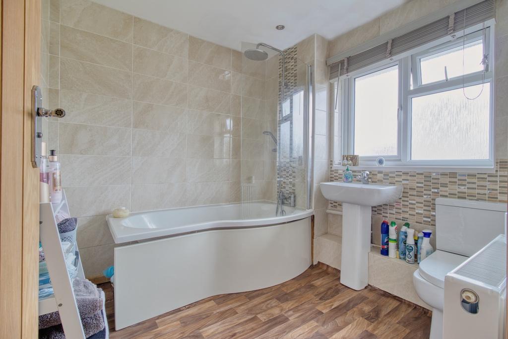 Bathroom - Ewe Move Swindon South