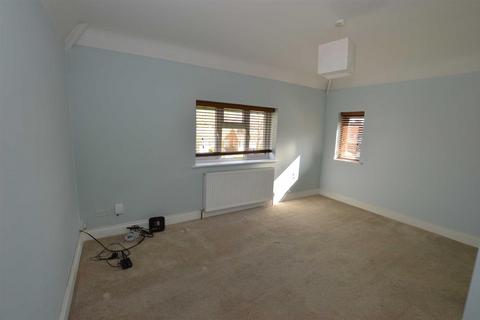 2 bedroom apartment to rent, Briery Way, Amersham