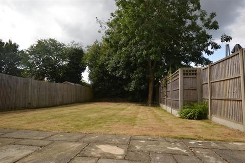 2 bedroom apartment to rent, Briery Way, Amersham