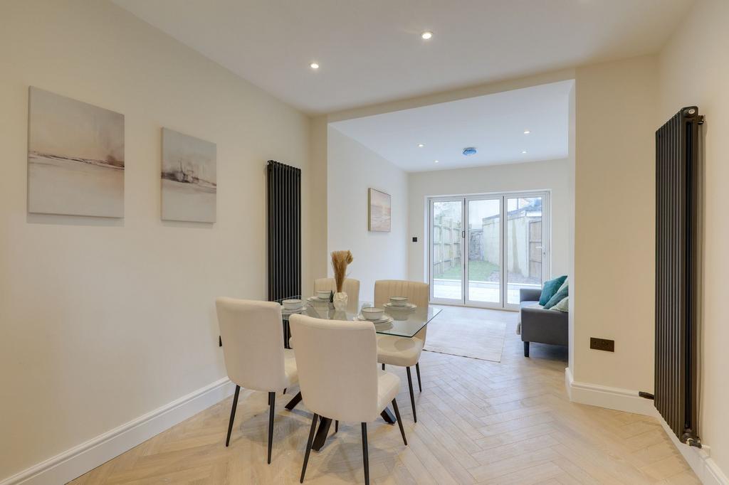 Kitchen &amp; Dining Room