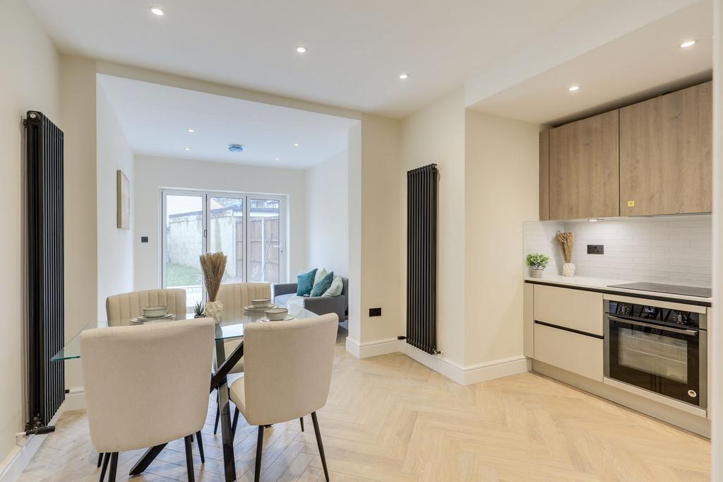 Kitchen &amp; Dining Room