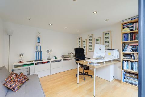 2 bedroom terraced house to rent, Lullingstone Lane, London, SE13