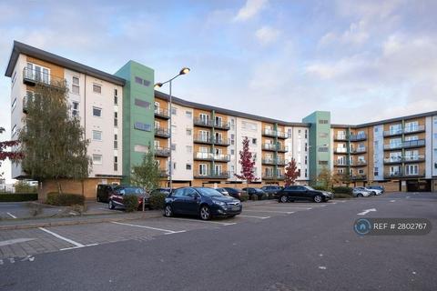 2 bedroom flat to rent, Parkhouse Court, Hatfield, AL10