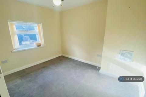 3 bedroom semi-detached house to rent, Mount Road, Tividale, Oldbury, B69
