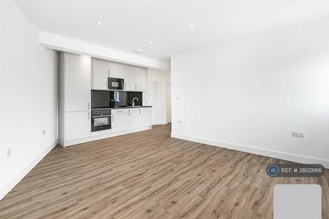 2 bedroom flat to rent, Alexandra Drive, Surbiton, KT5