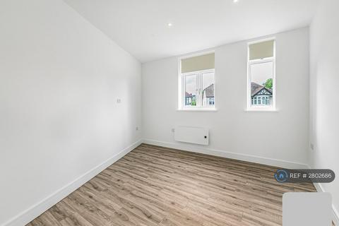 2 bedroom flat to rent, Alexandra Drive, Surbiton, KT5