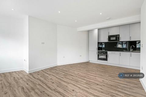 2 bedroom flat to rent, Alexandra Drive, Surbiton, KT5