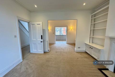 3 bedroom flat to rent, Bisham Gardens, London, N6