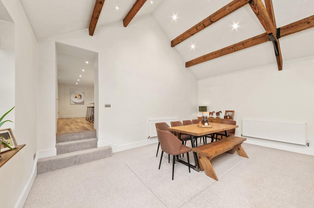 Lounge / dining room