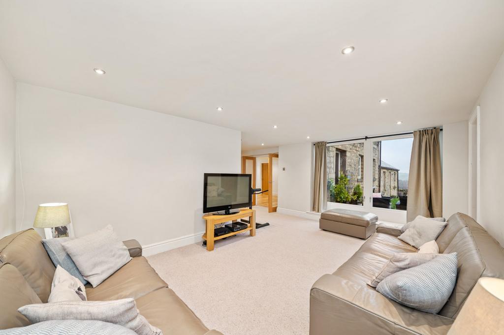 Second sitting room