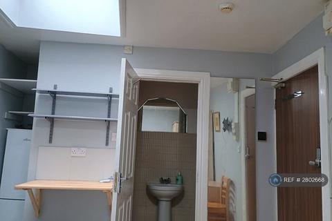 1 bedroom in a house share to rent, Stourbridge Road, Dudley, DY1