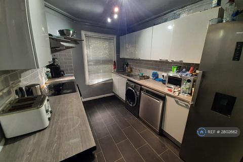 7 bedroom terraced house to rent, Kensington Terrace, Hyde Park, Leeds, LS6