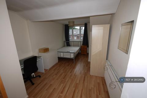 7 bedroom terraced house to rent, Kensington Terrace, Hyde Park, Leeds, LS6