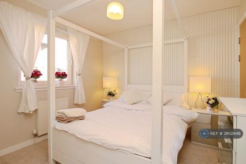 3 bedroom semi-detached house to rent, Dubai Inspired Modern Townhouse, Edinburgh, EH5