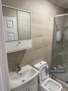 undefined, Webber St, Horley, RH6