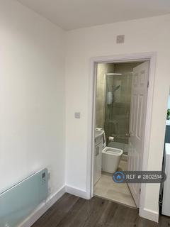 undefined, Webber St, Horley, RH6