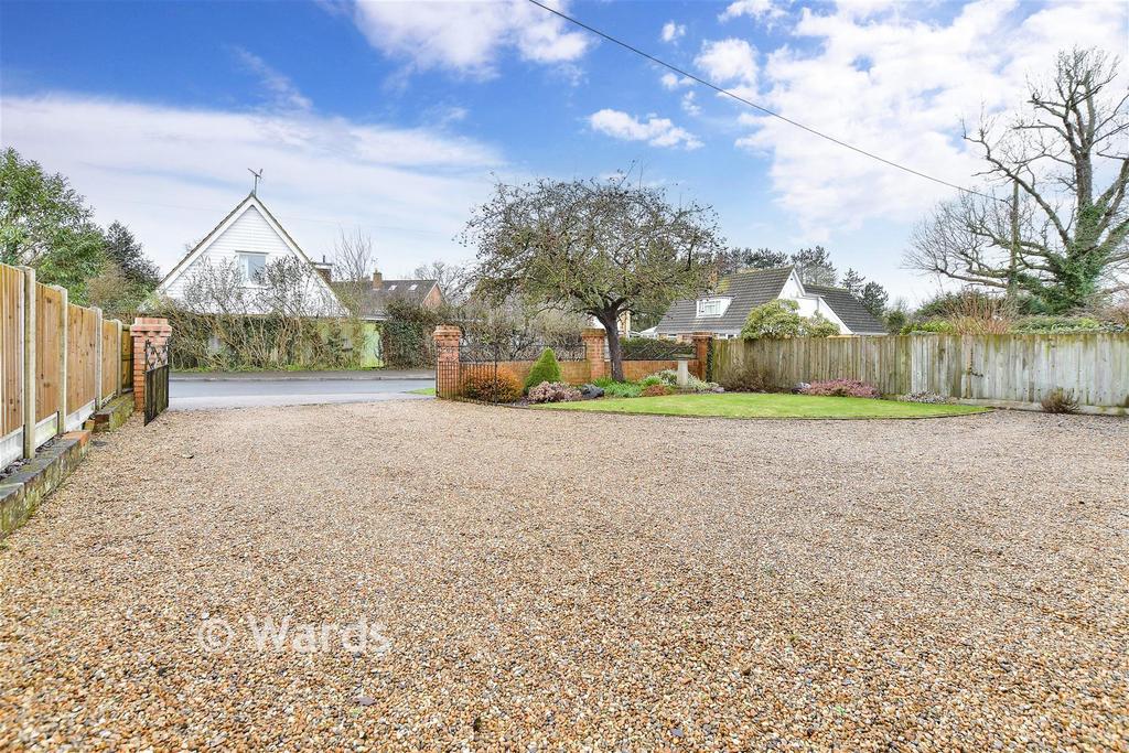 Driveway/Parking