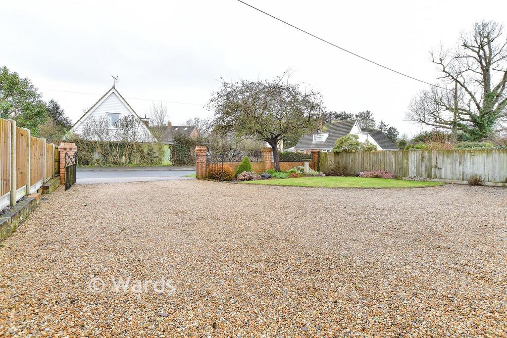 Driveway/Parking