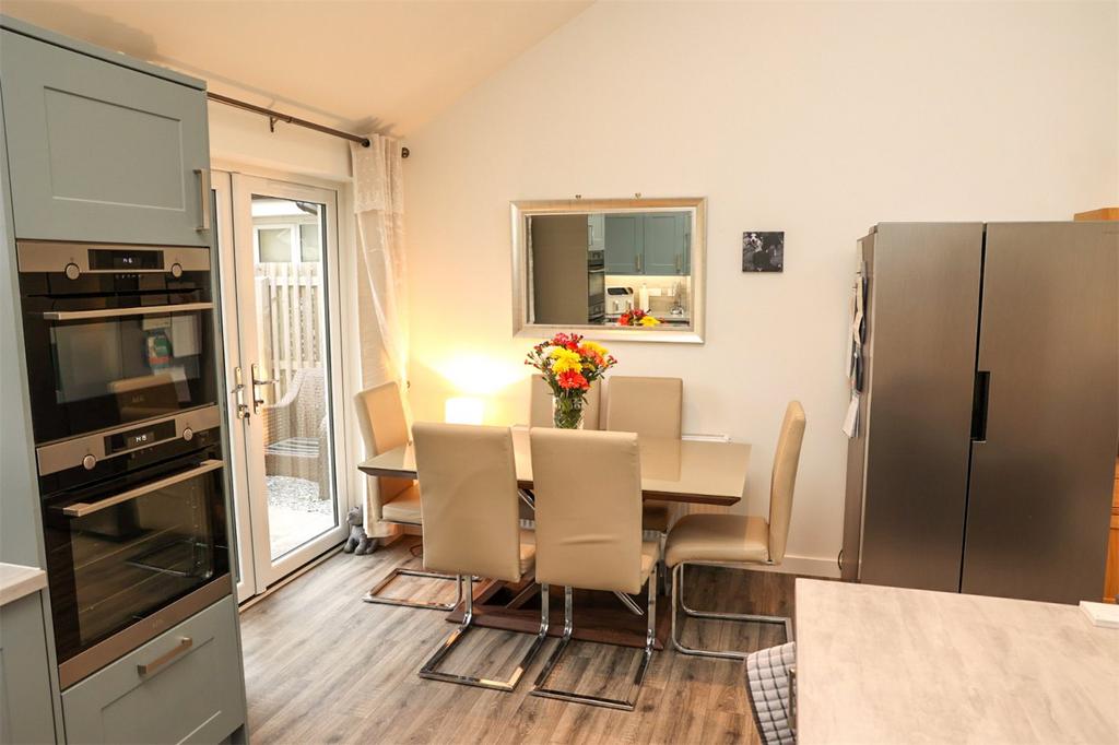 Living Room/Kitchen