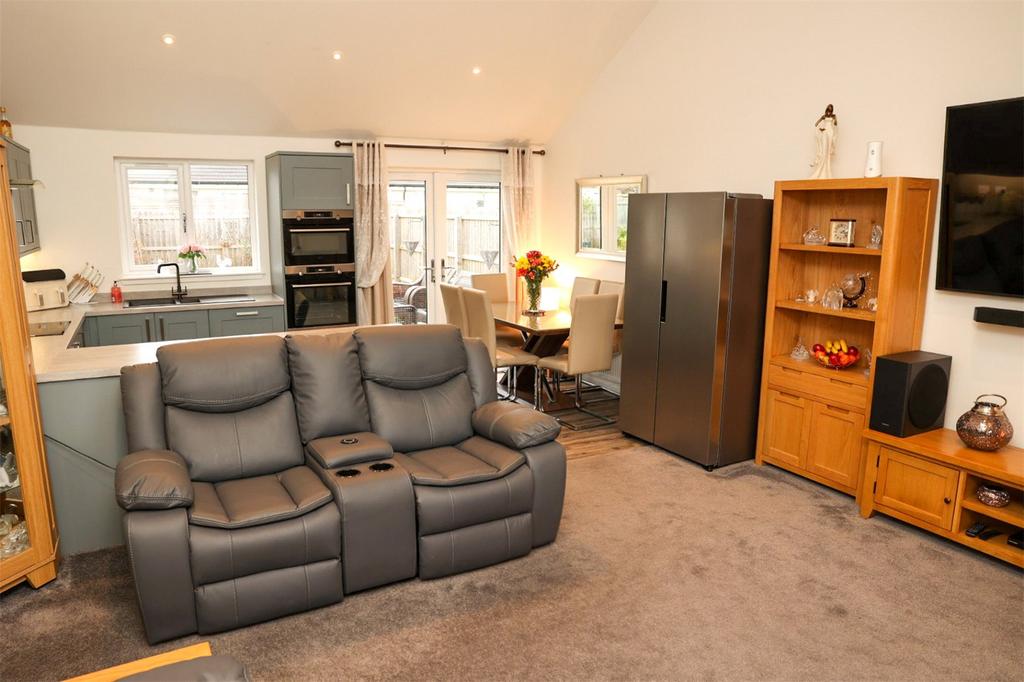 Living Room/Kitchen